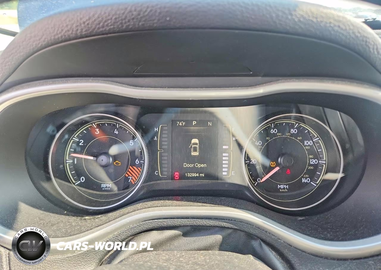 2014 Jeep Cherokee Sport VIN:1C4PJMAB4EW121718 - 9