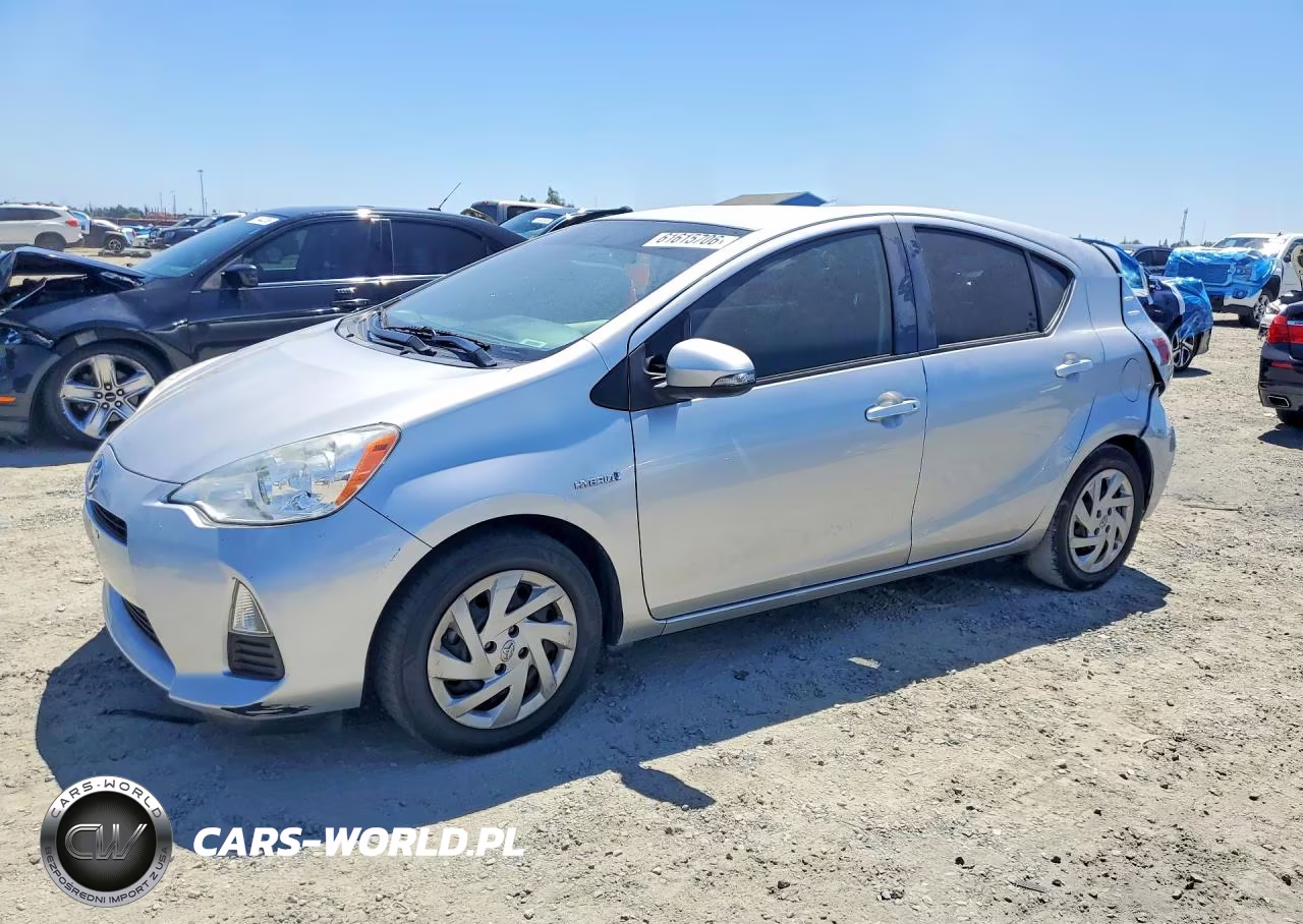TOYOTA PRIUS C