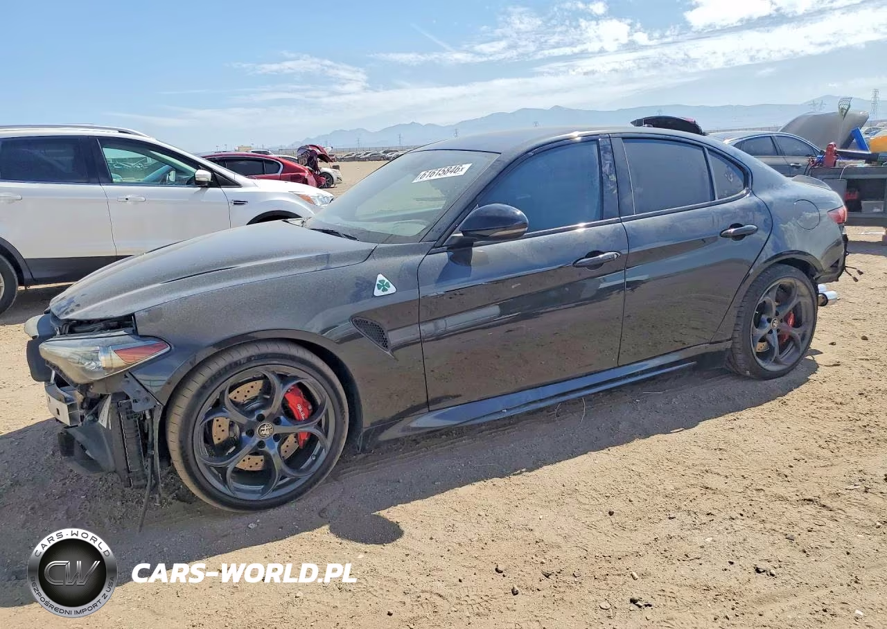 2022 Alfa Romeo Giulia Quadrifoglio