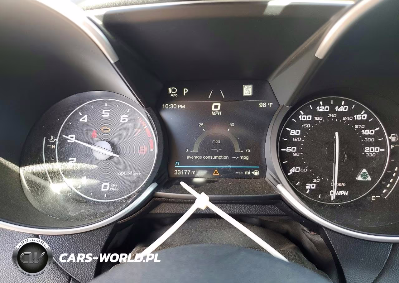 2022 Alfa Romeo Giulia Quadrifoglio VIN:ZARFAMEV8N7655160 - 9