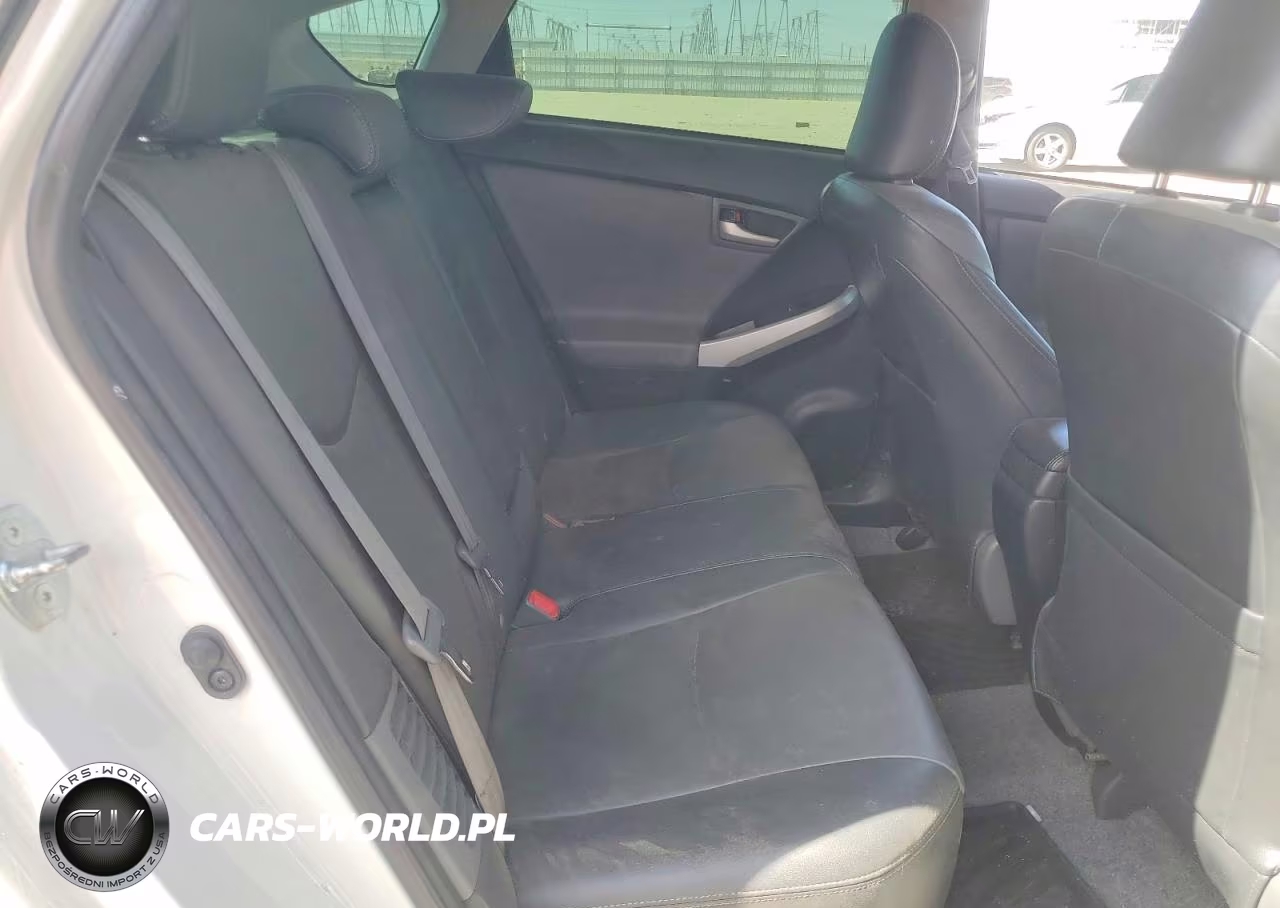 2015 Toyota Prius Four VIN:JTDKN3DU7F1913785 - 10