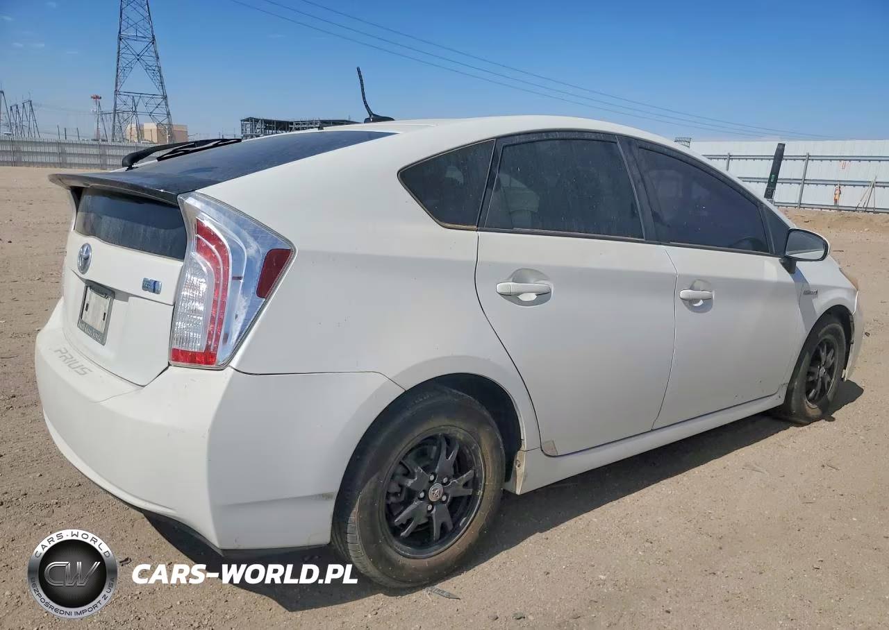 2015 Toyota Prius Four VIN:JTDKN3DU7F1913785 - 3