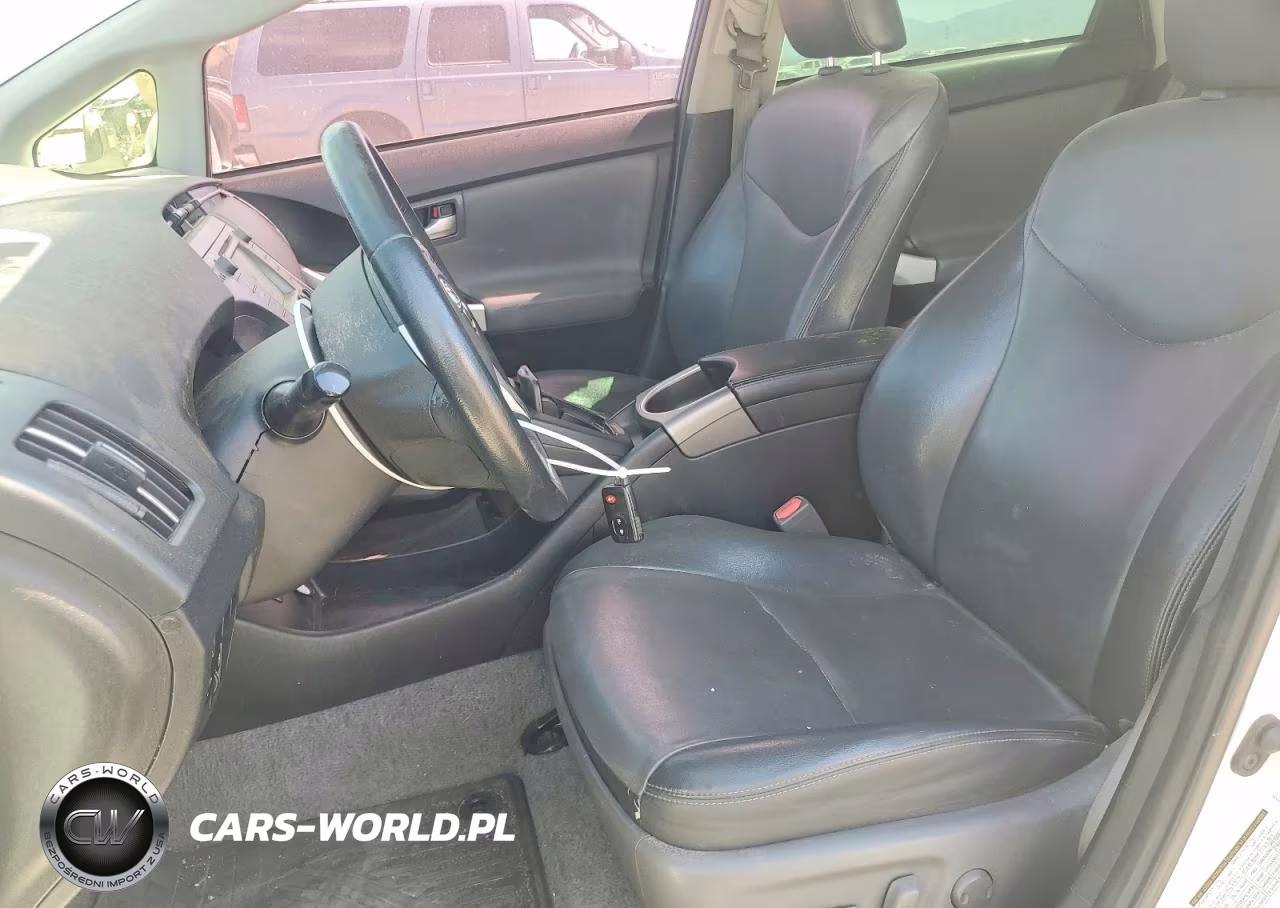 2015 Toyota Prius Four VIN:JTDKN3DU7F1913785 - 7