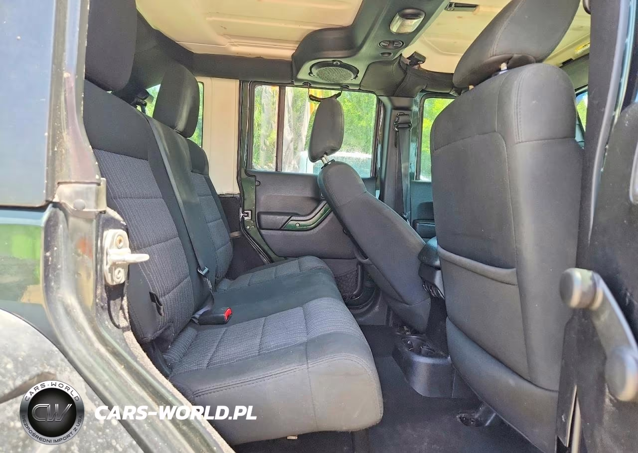 2012 Jeep Wrangler Unlimited Sport VIN:1C4BJWDGXCL113120 - 11