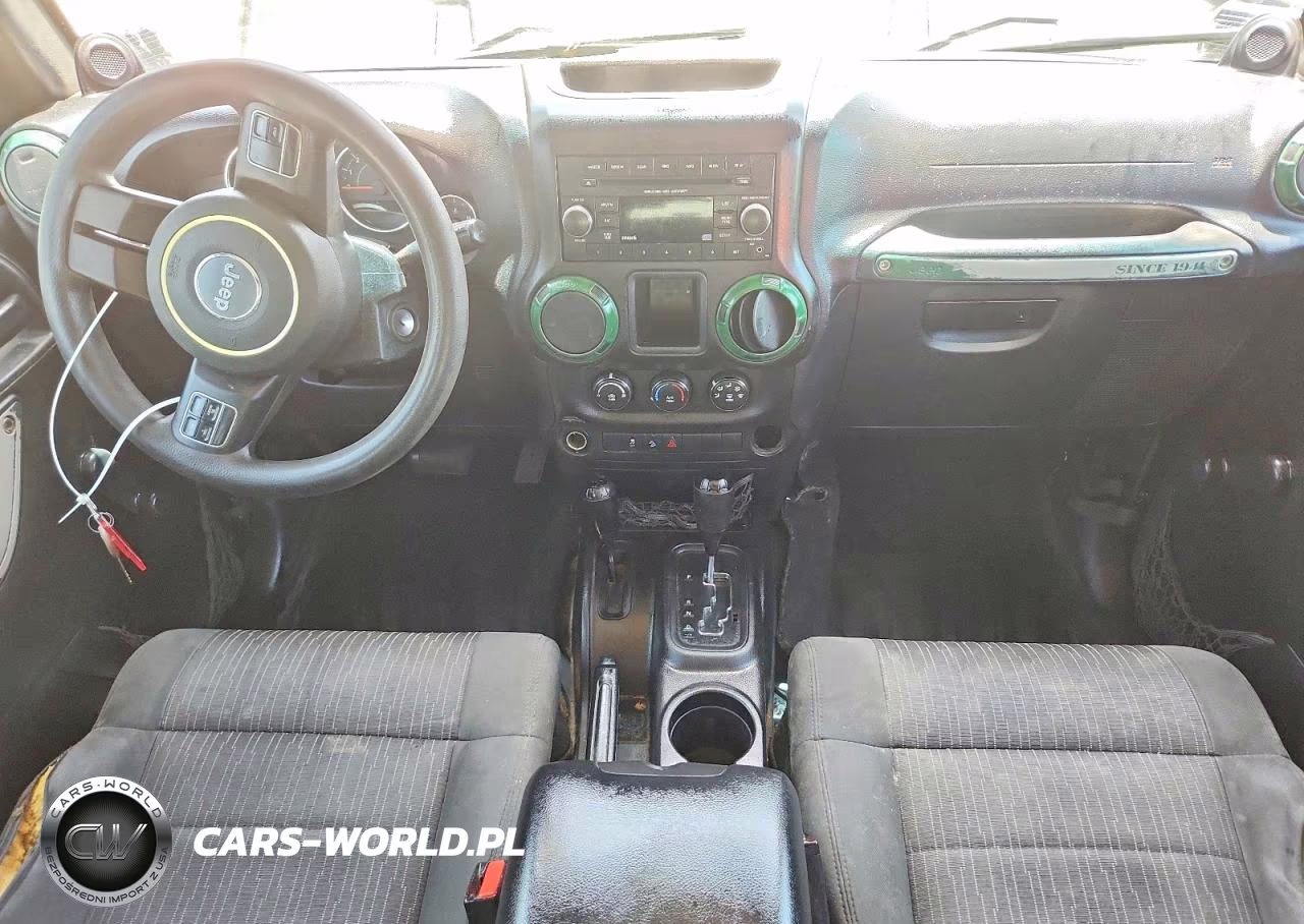 2012 Jeep Wrangler Unlimited Sport VIN:1C4BJWDGXCL113120 - 8
