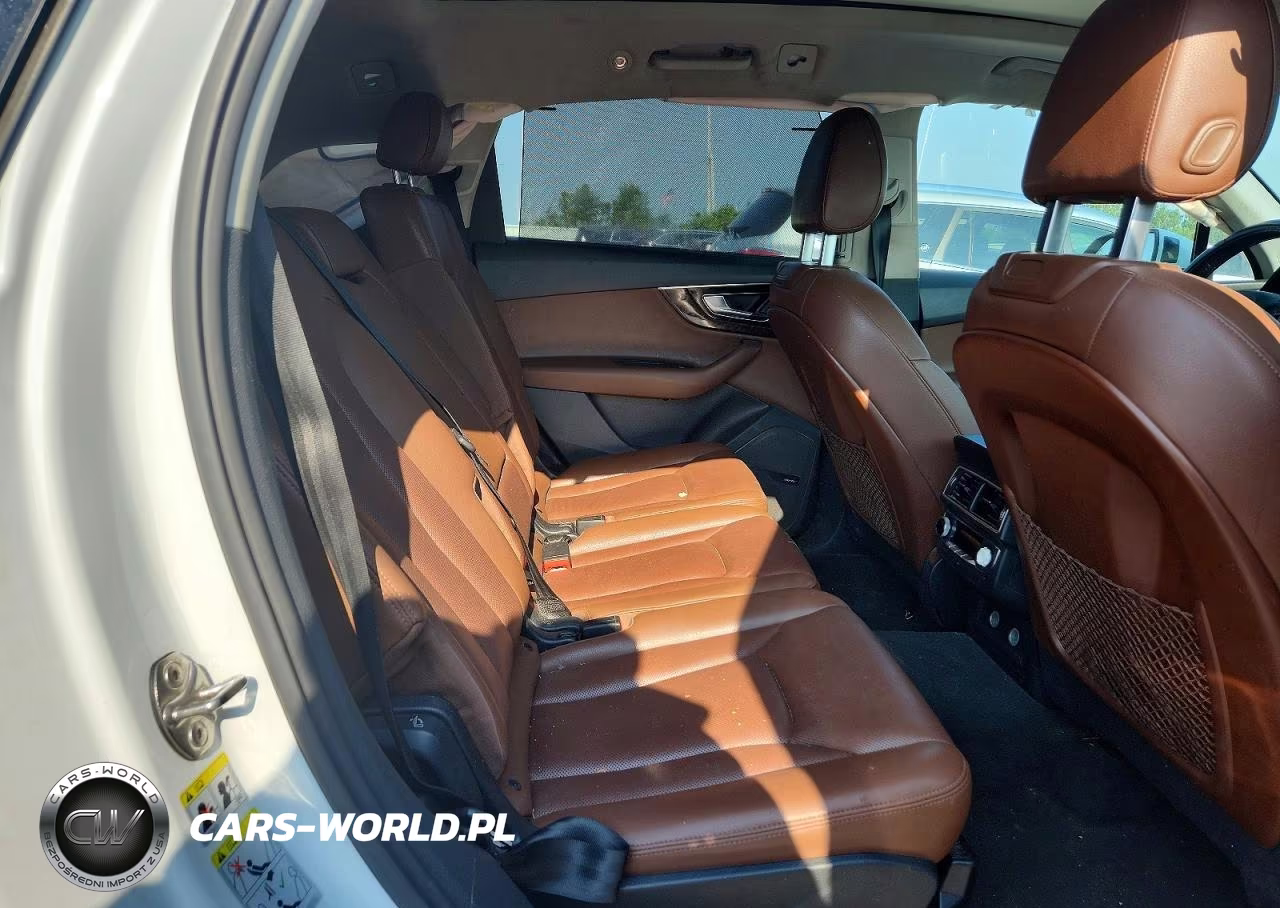 2018 Audi Q7 Prestige VIN:WA1VAAF71JD049063 - 11