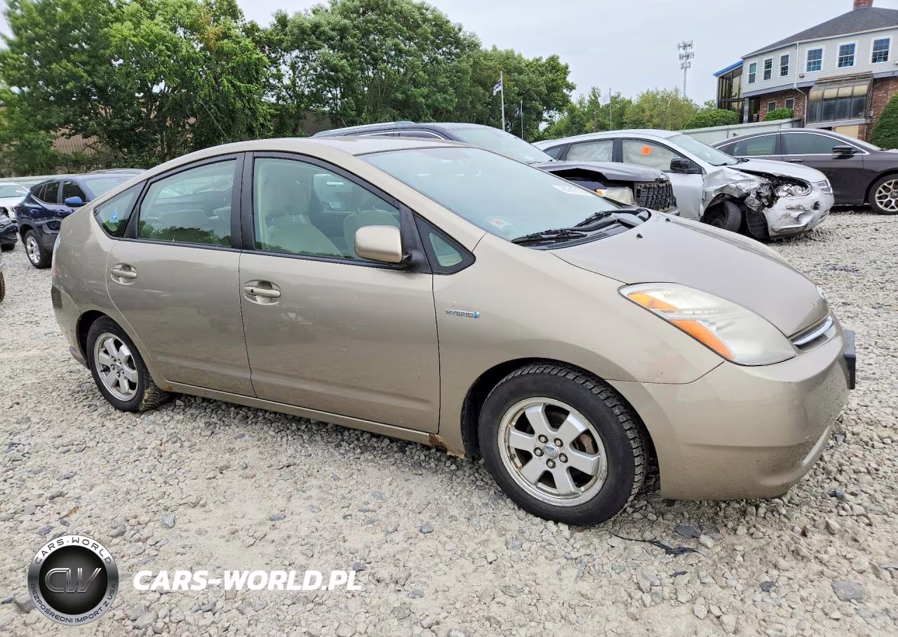 2008 Toyota Prius Base VIN:JTDKB20UX83383103 - 4