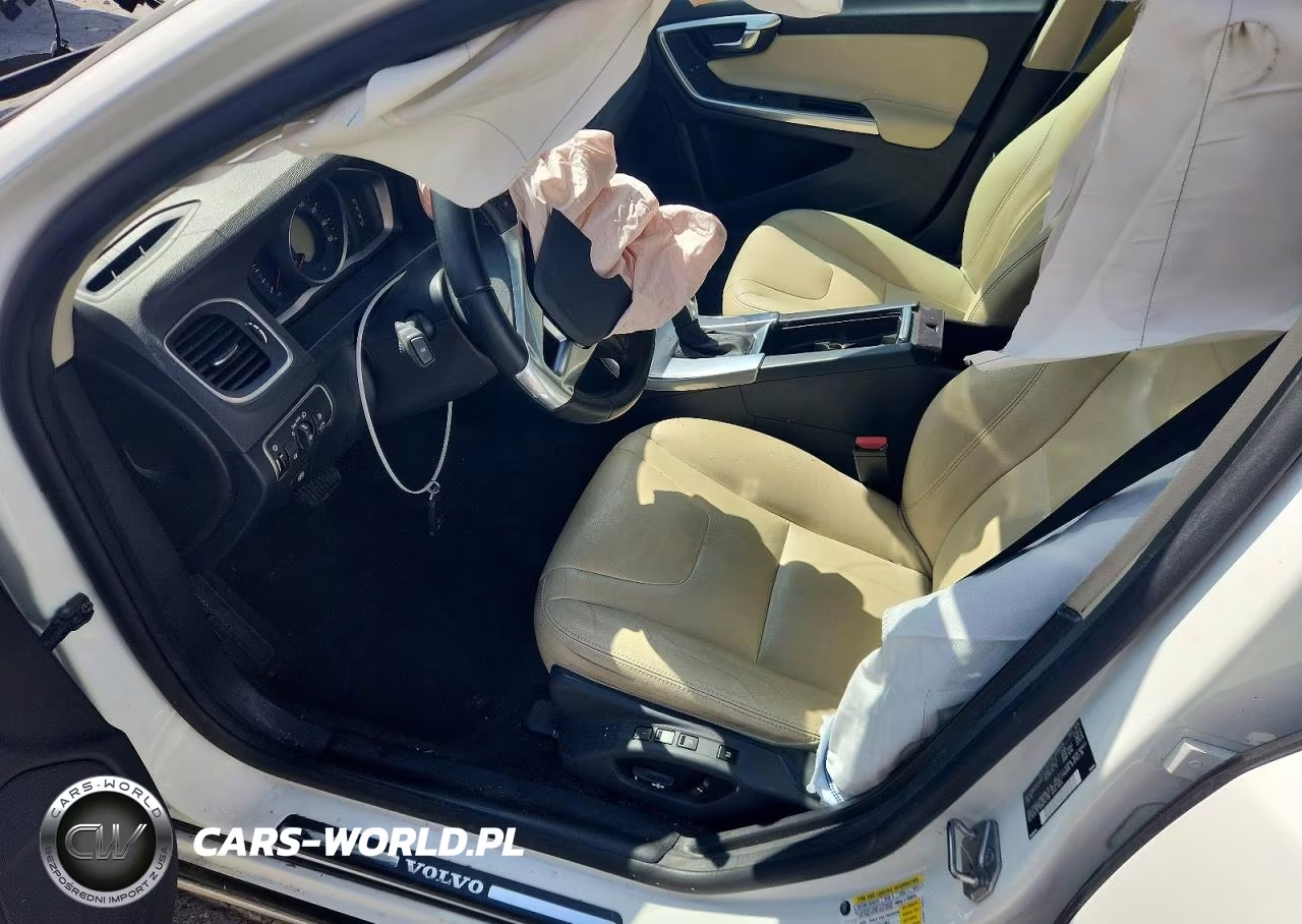 2017 Volvo S60 VIN:YV126MFL8H2423631 - 7