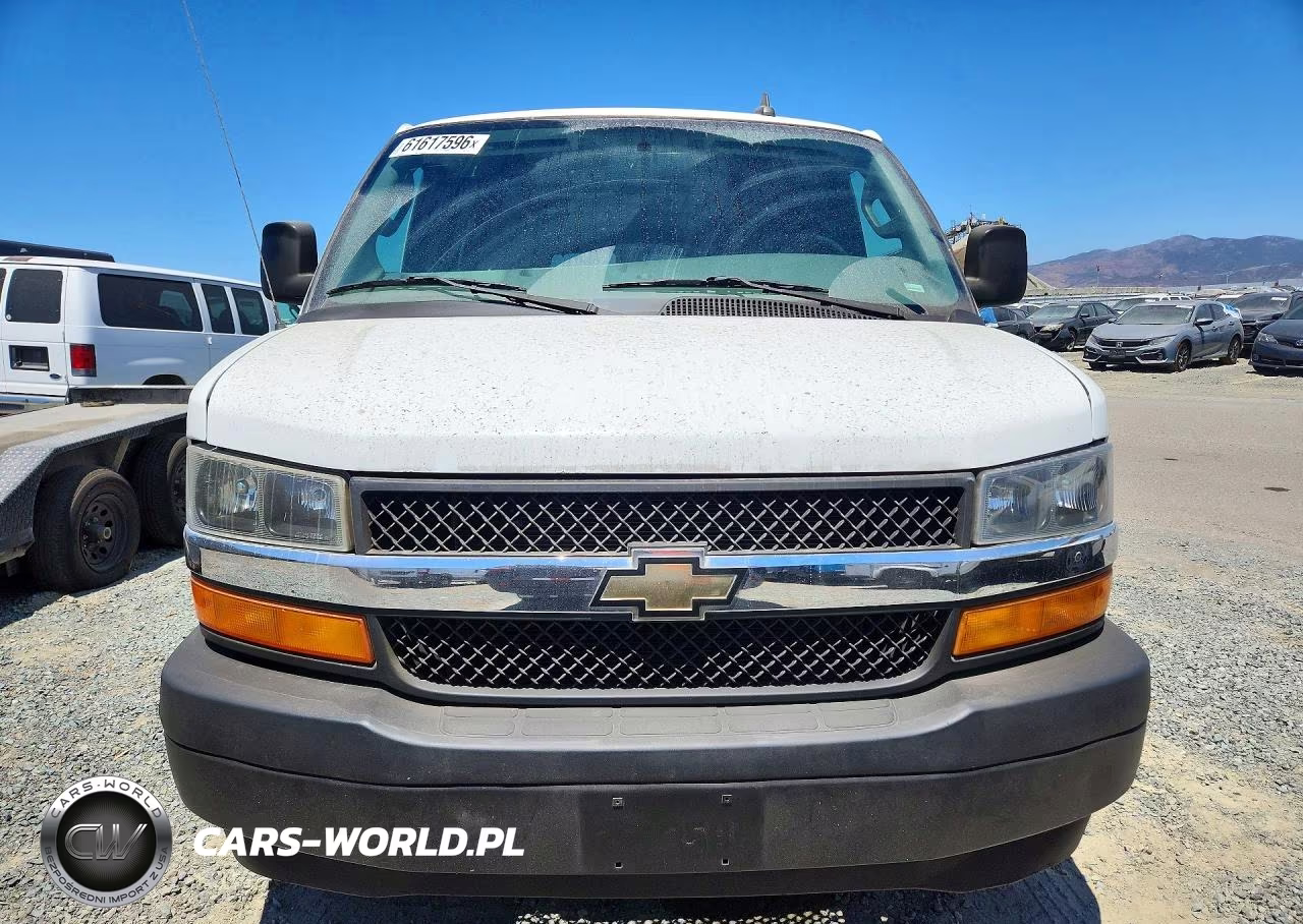 2019 Chevrolet Express G2500 VIN:1GCWGBFP3K1175622 - 5