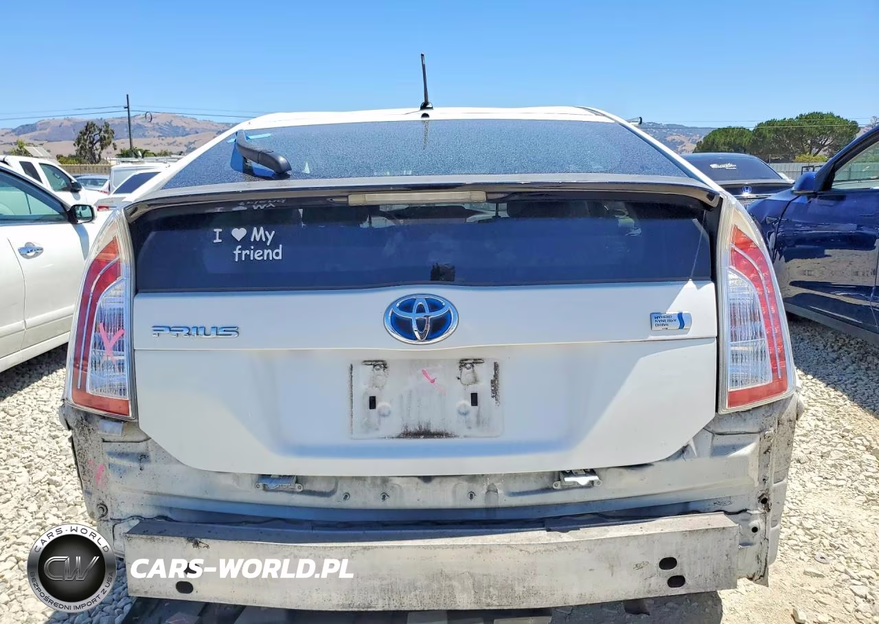 2014 Toyota Prius Two VIN:JTDKN3DU2E1752292 - 6