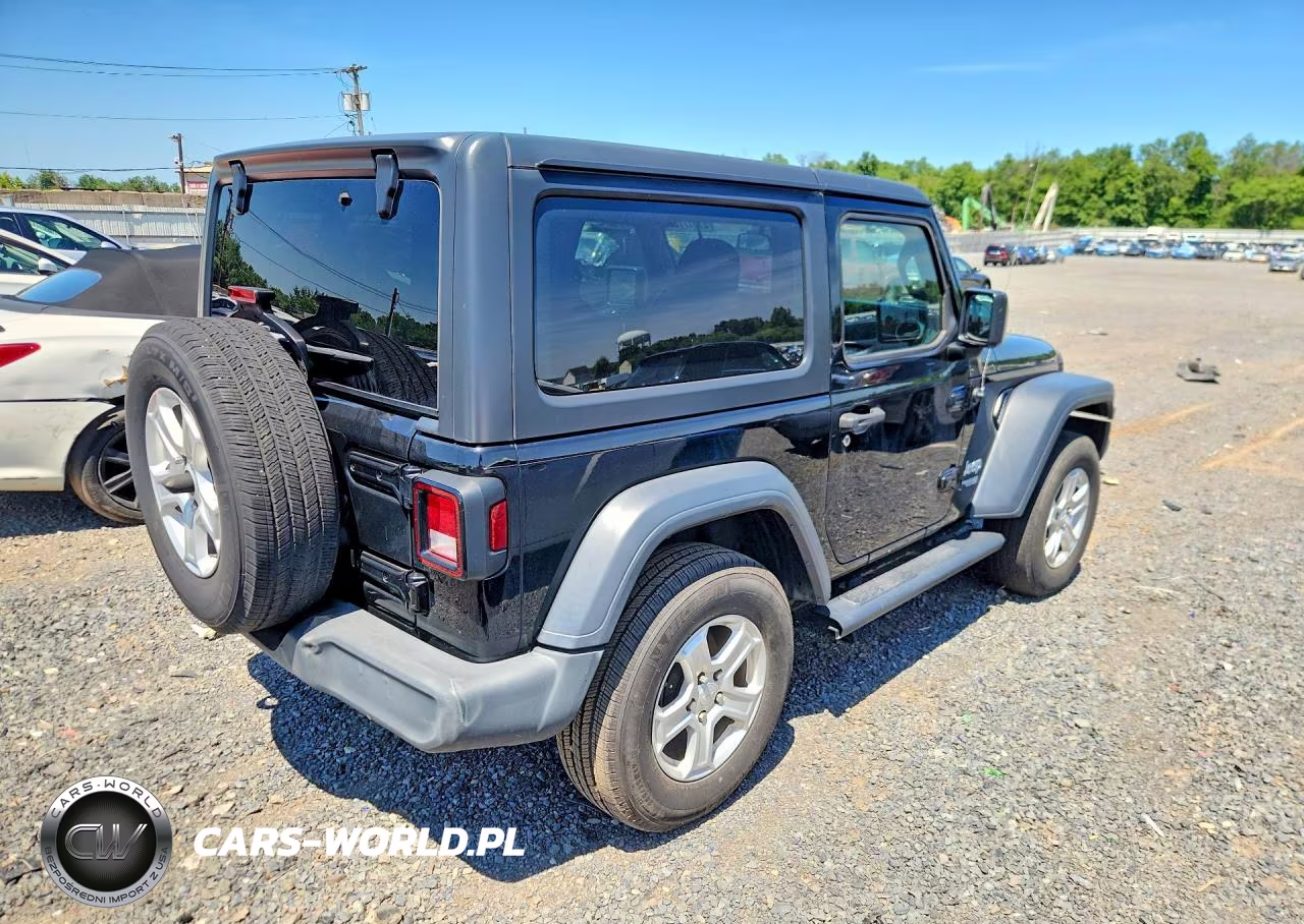 2018 Jeep Wrangler Sport VIN:1C4GJXAG6JW277802 - 3