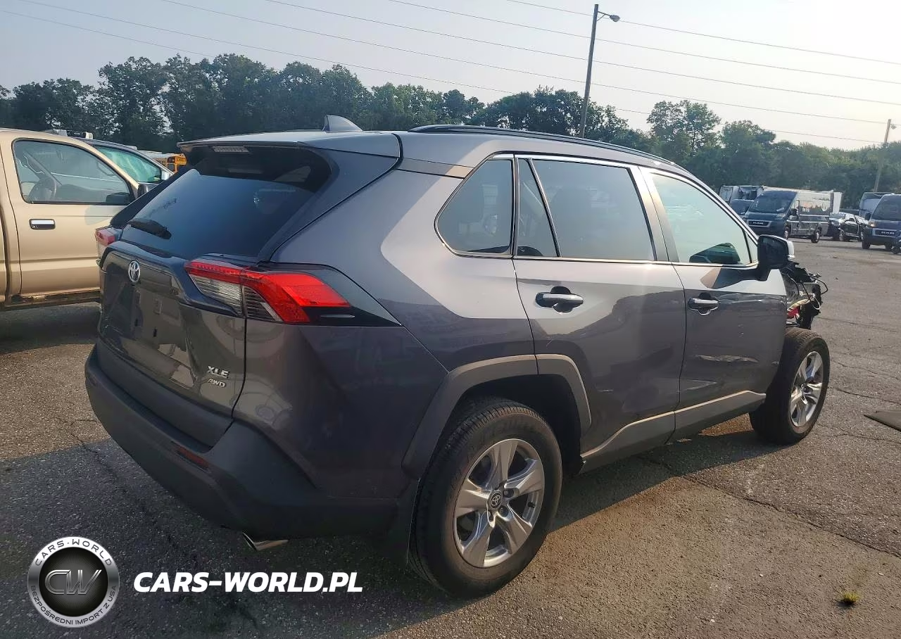 2024 Toyota Rav4 Xle VIN:2T3P1RFV7RC425230 - 3
