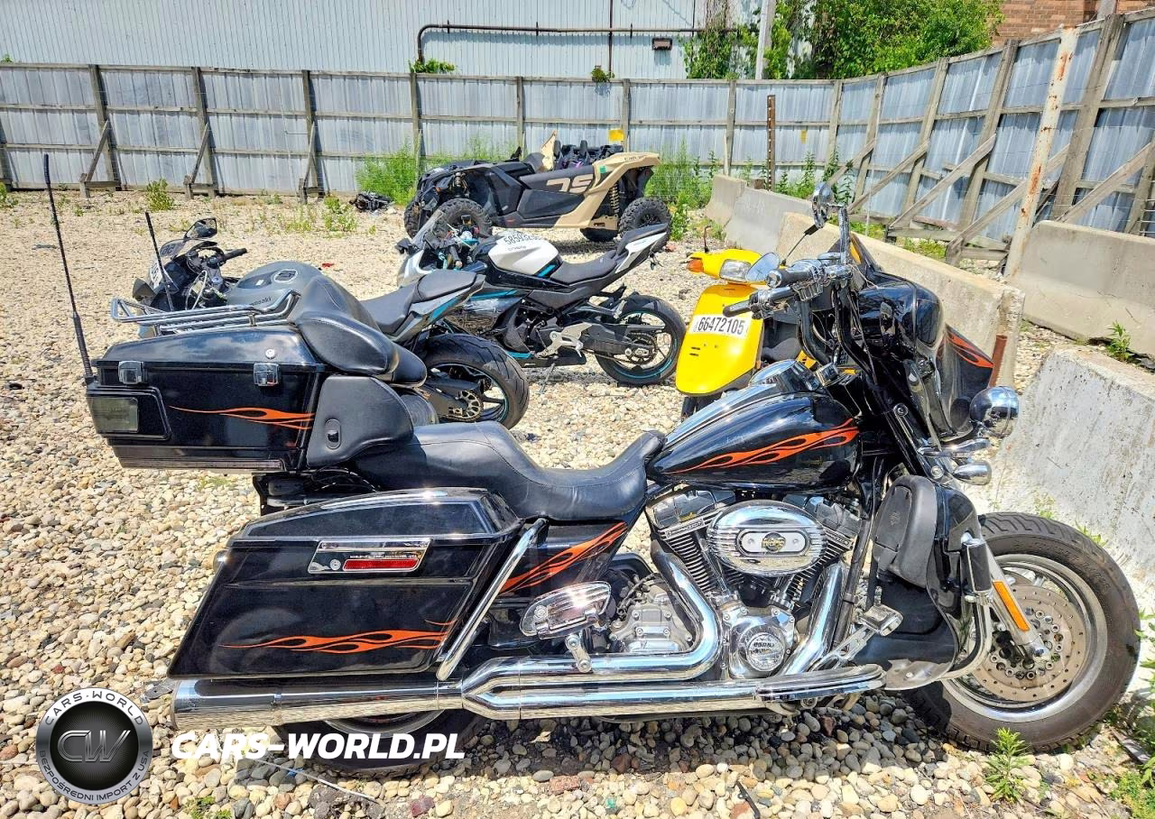 2008 Harley-Davidson Flhtcuse3
