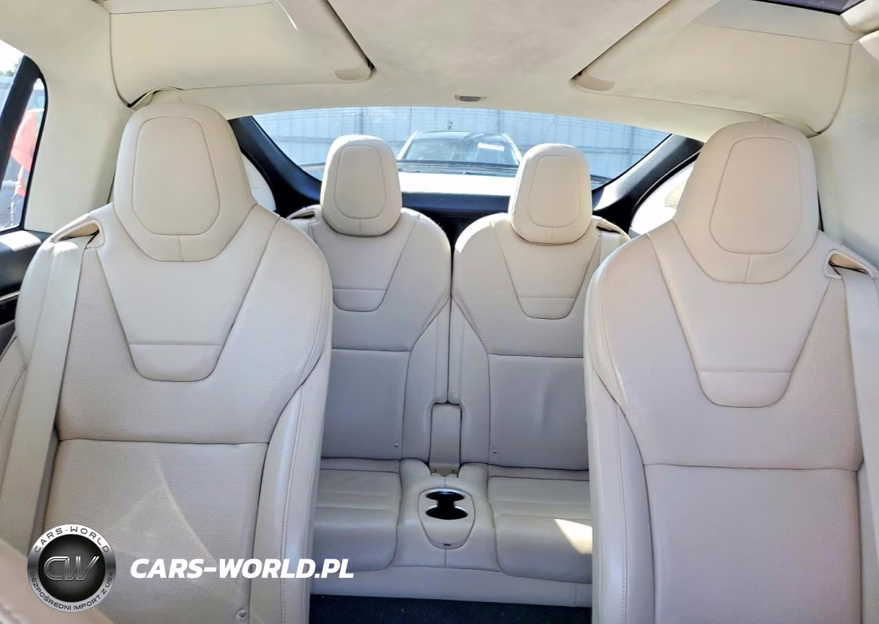 2016 Tesla Model X VIN:5YJXCBE28GF011111 - 10