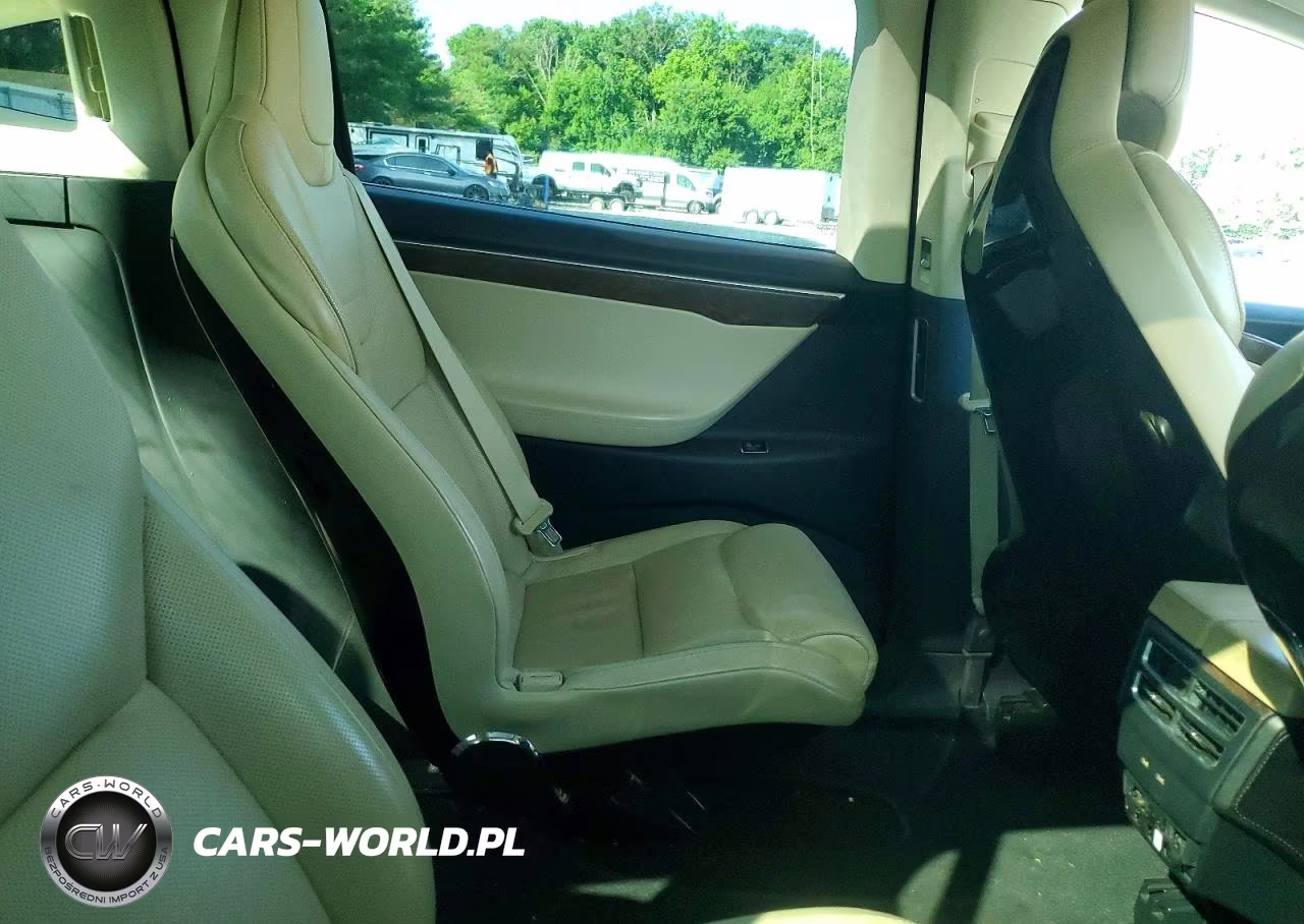 2016 Tesla Model X VIN:5YJXCBE28GF011111 - 11