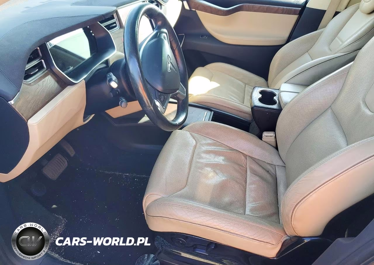2016 Tesla Model X VIN:5YJXCBE28GF011111 - 7