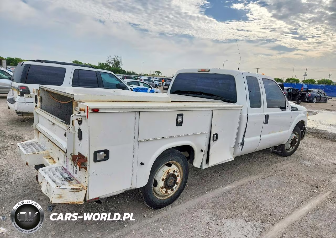 2015 Ford F250 Super Duty VIN:1FT7X2A69FEC15185 - 3