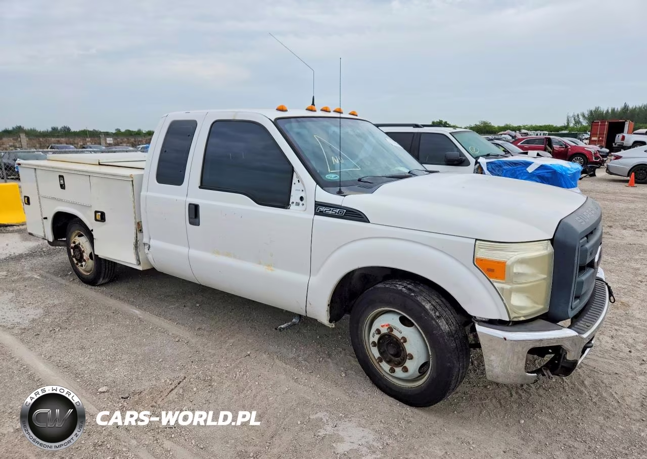 2015 Ford F250 Super Duty VIN:1FT7X2A69FEC15185 - 4