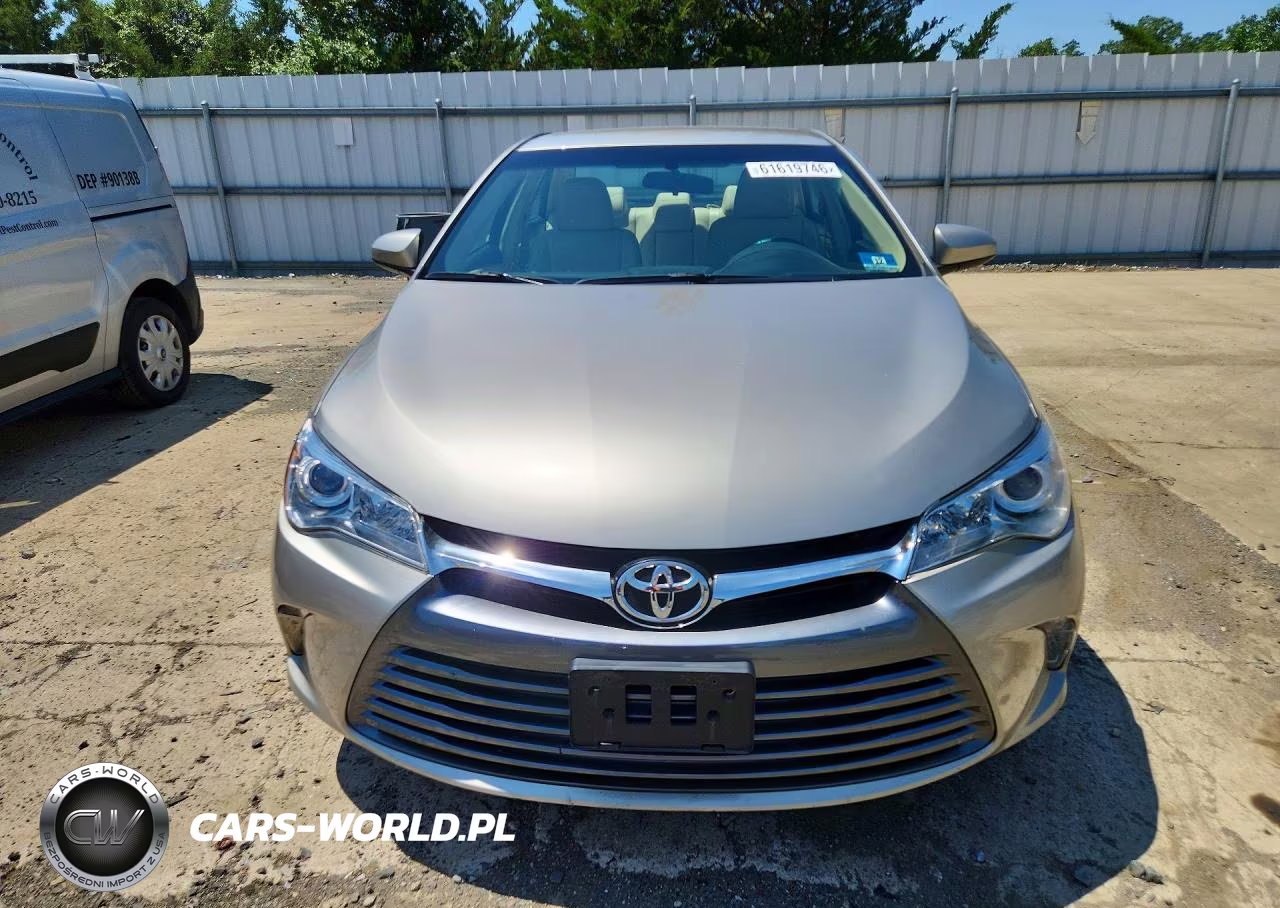 2017 Toyota Camry Xle VIN:4T1BF1FK7HU694045 - 5
