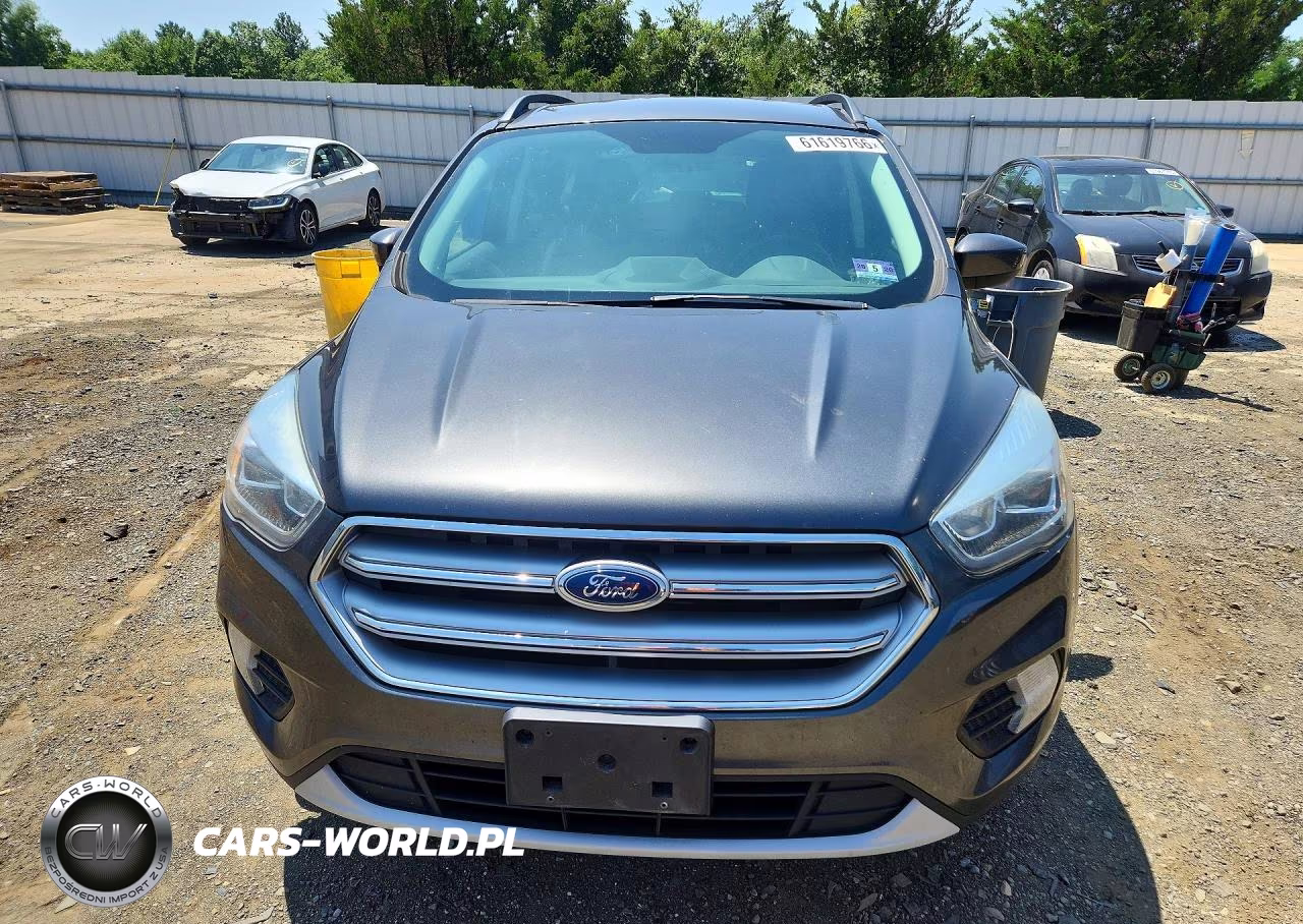 2017 Ford Escape Se VIN:1FMCU9GD5HUD55986 - 5
