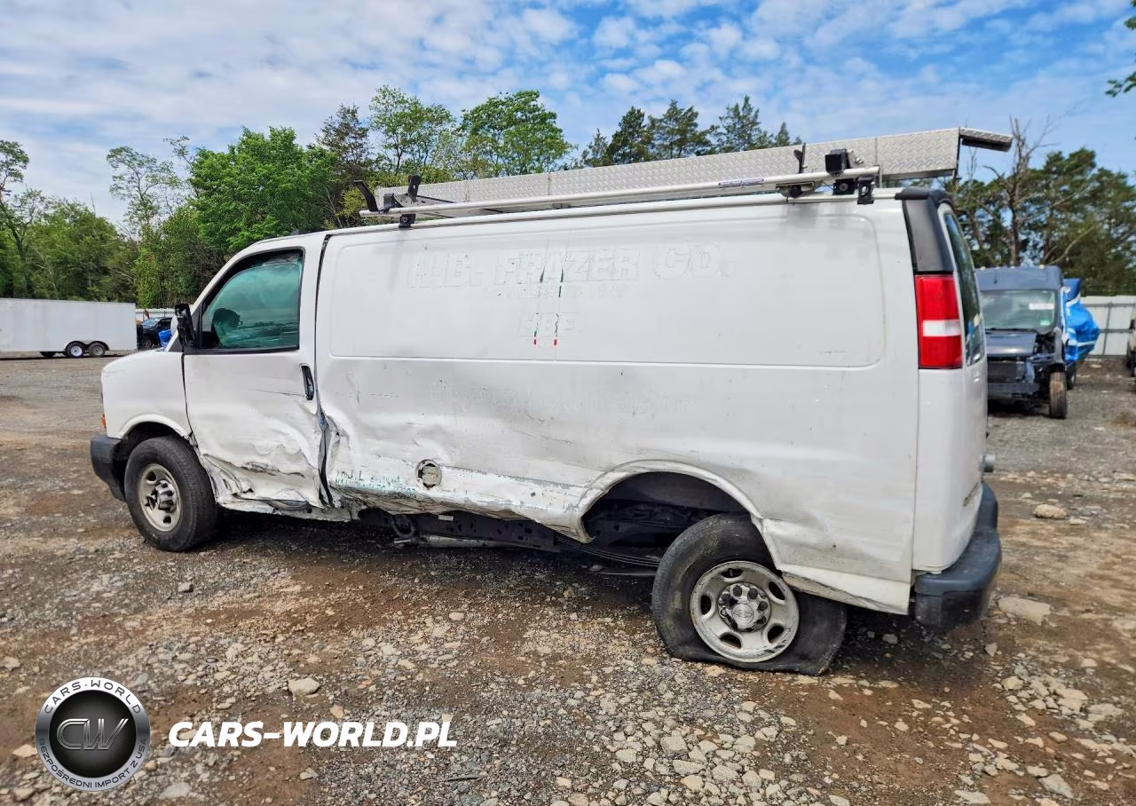 2019 Chevrolet Expres VIN:1GCWGAFG5K1307449 - 2