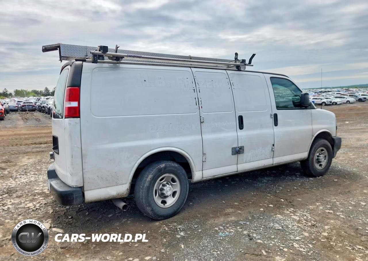 2019 Chevrolet Expres VIN:1GCWGAFG5K1307449 - 3