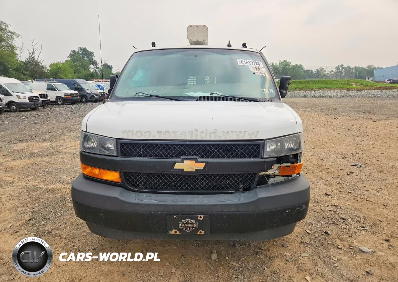 2019 Chevrolet Expres VIN:1GCWGAFG5K1307449 - 5