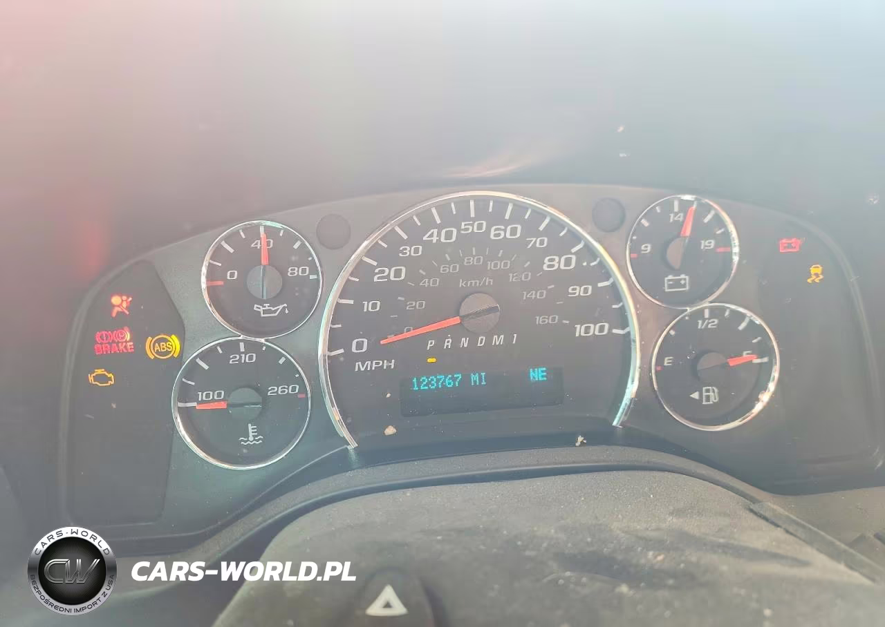 2019 Chevrolet Expres VIN:1GCWGAFG5K1307449 - 9