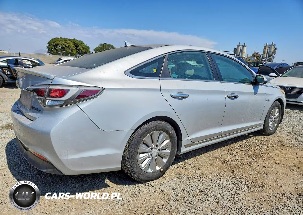 2016 Hyundai Sonata Hybrid Se VIN:KMHE24L11GA040275 - 3