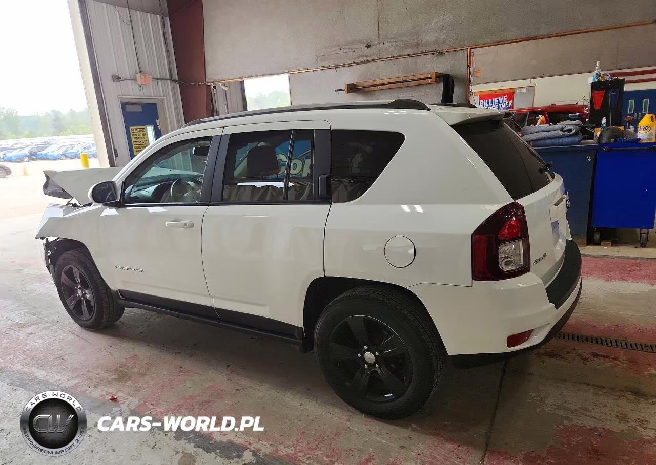 2017 Jeep Compass Latitude VIN:1C4NJDEB0HD111835 - 2