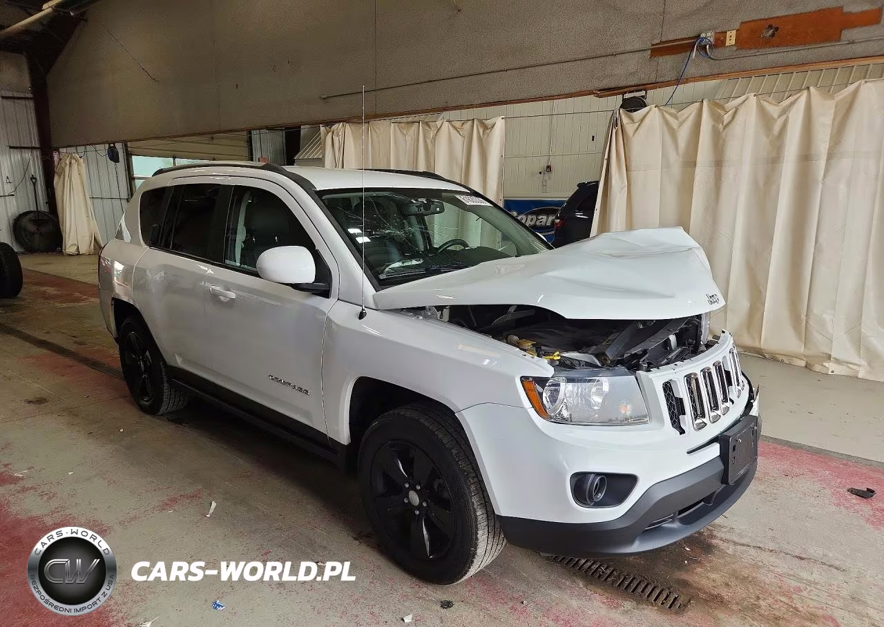 2017 Jeep Compass Latitude VIN:1C4NJDEB0HD111835 - 4