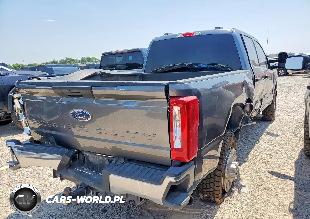 2024 Ford F250 Super Duty VIN:1FT7W2BN0REF36335 - 3
