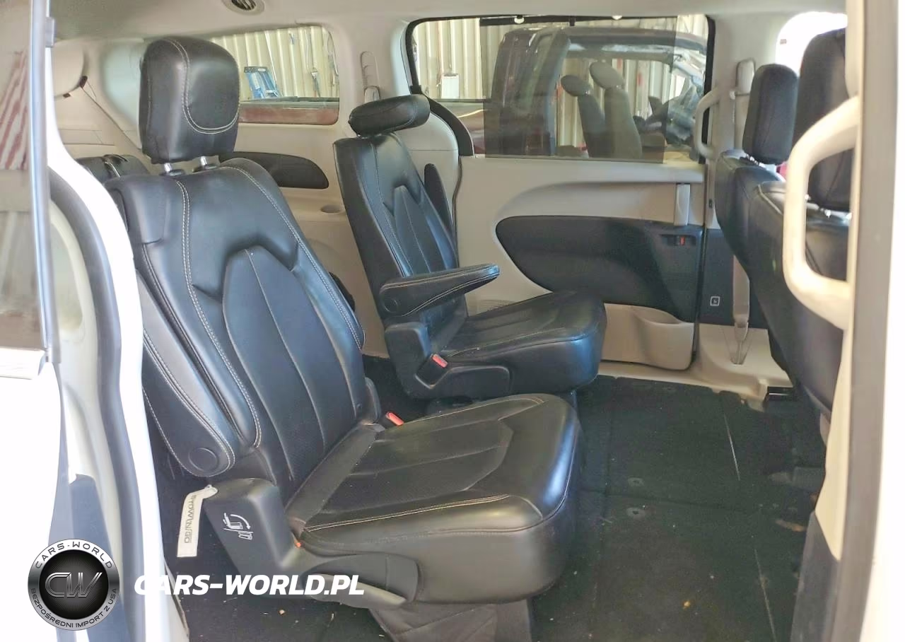 2020 Chrysler Voyager Lxi VIN:2C4RC1DG3LR147046 - 11