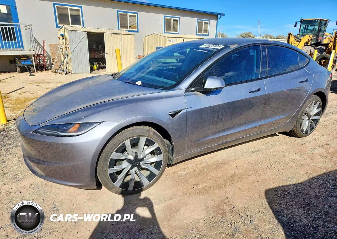 2025 Tesla Model 3 – zdjęcie 1 z 14