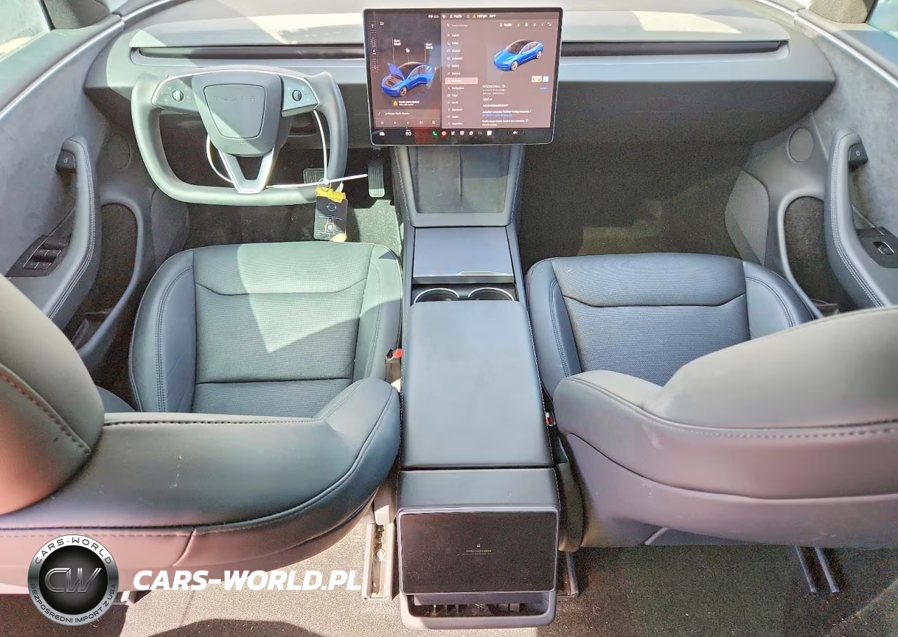 2025 Tesla Model 3 VIN:5YJ3E1EB0SF996757 - 8
