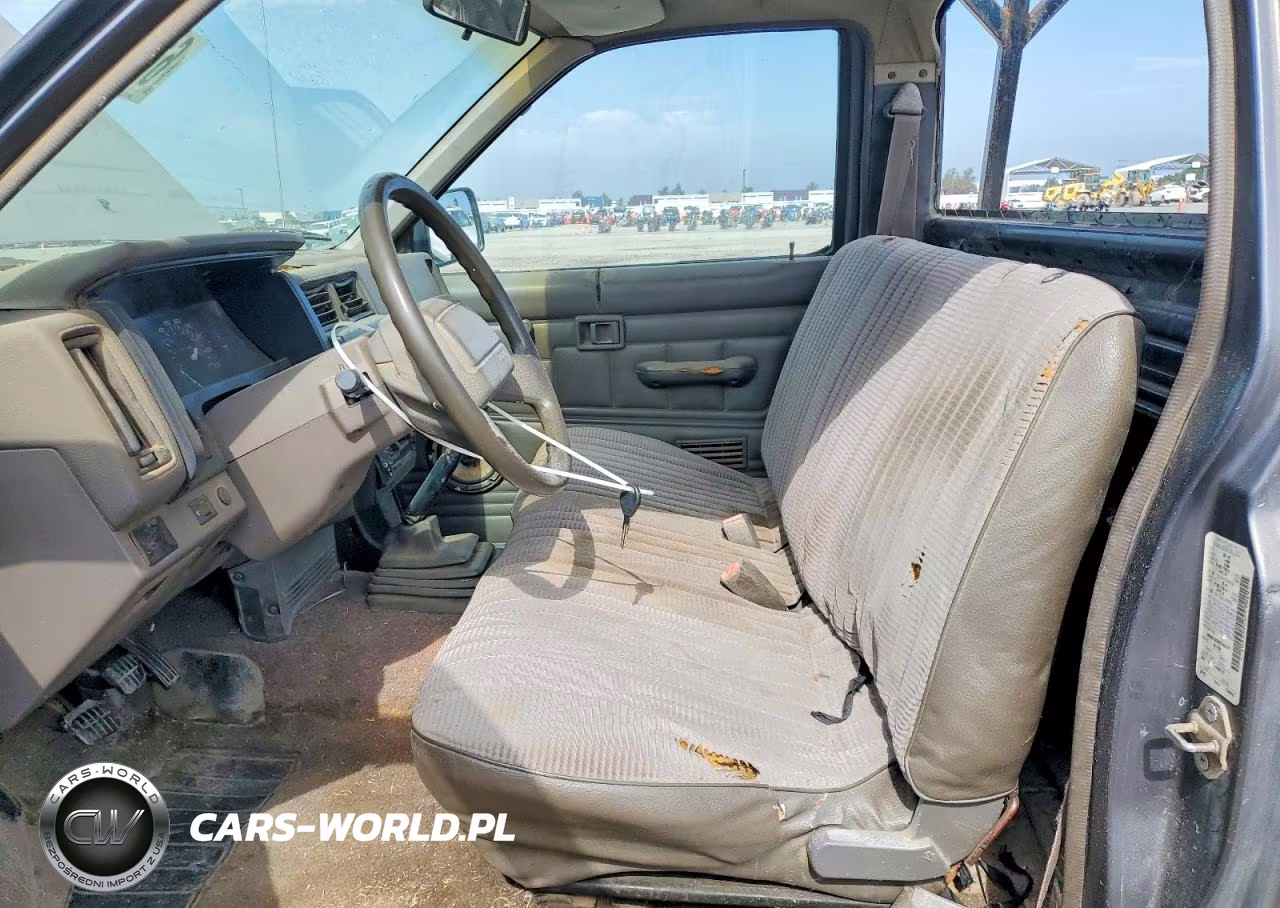 1992 Nissan Truck Short Wheelbase VIN:1N6SD11S3NC356819 - 7