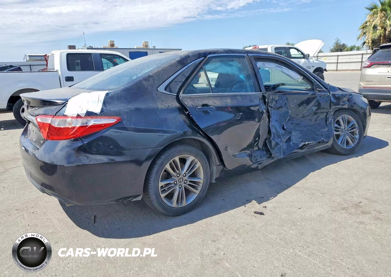 2015 Toyota Camry Le VIN:4T1BF1FK2FU956180 - 3