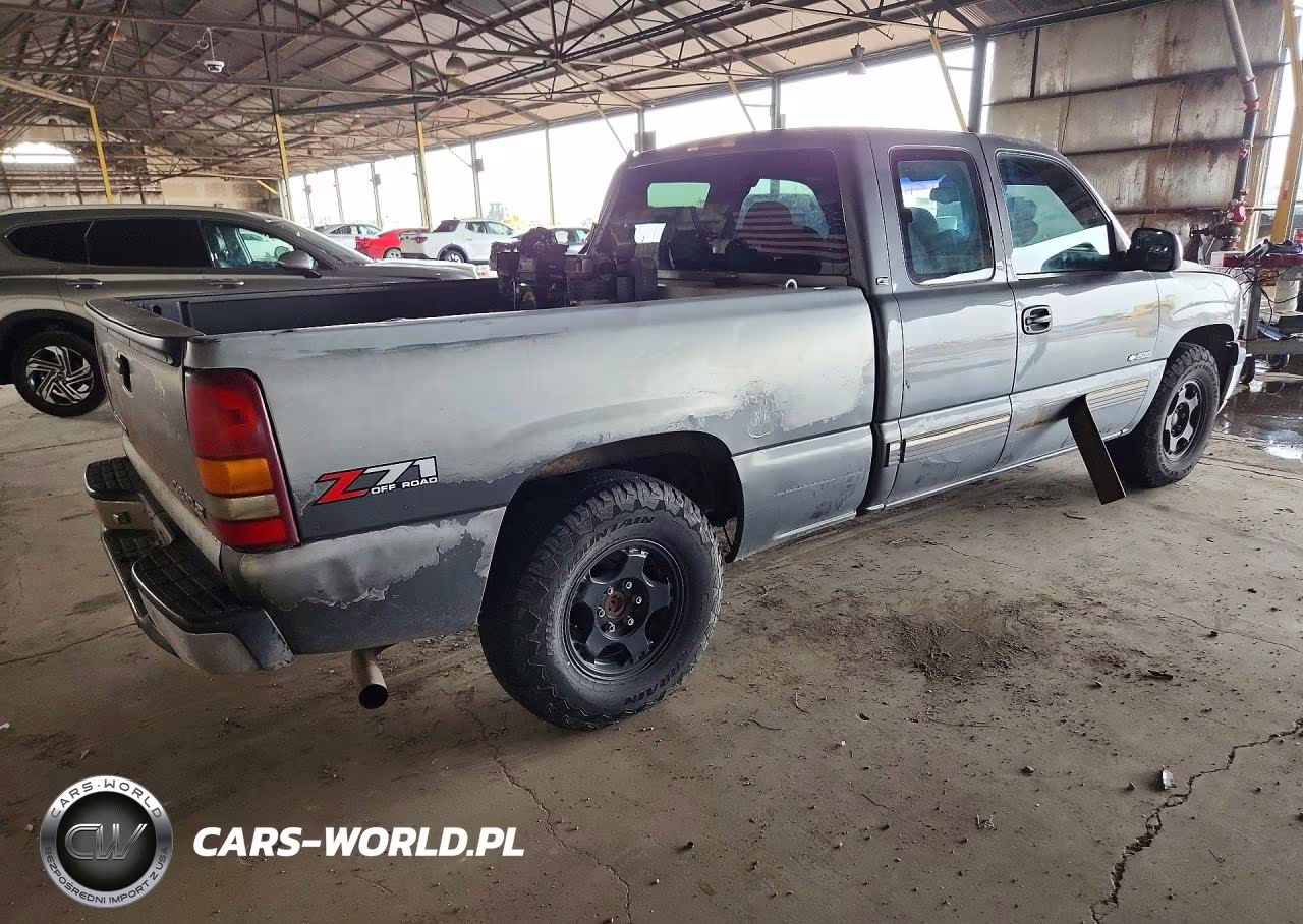 2001 Chevrolet Silverado K1500 VIN:2GCEK19T511150615 - 3