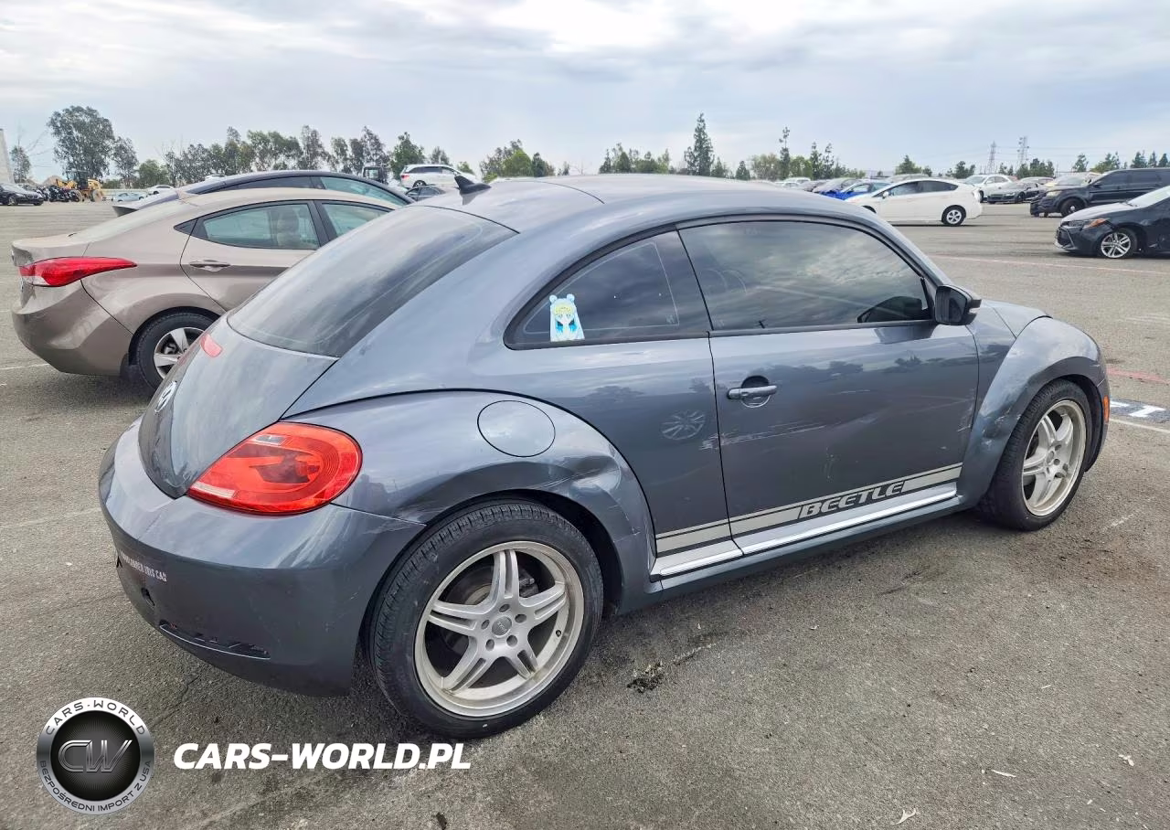 2012 Volkswagen Beetle VIN:3VWJP7AT0CM629676 - 3