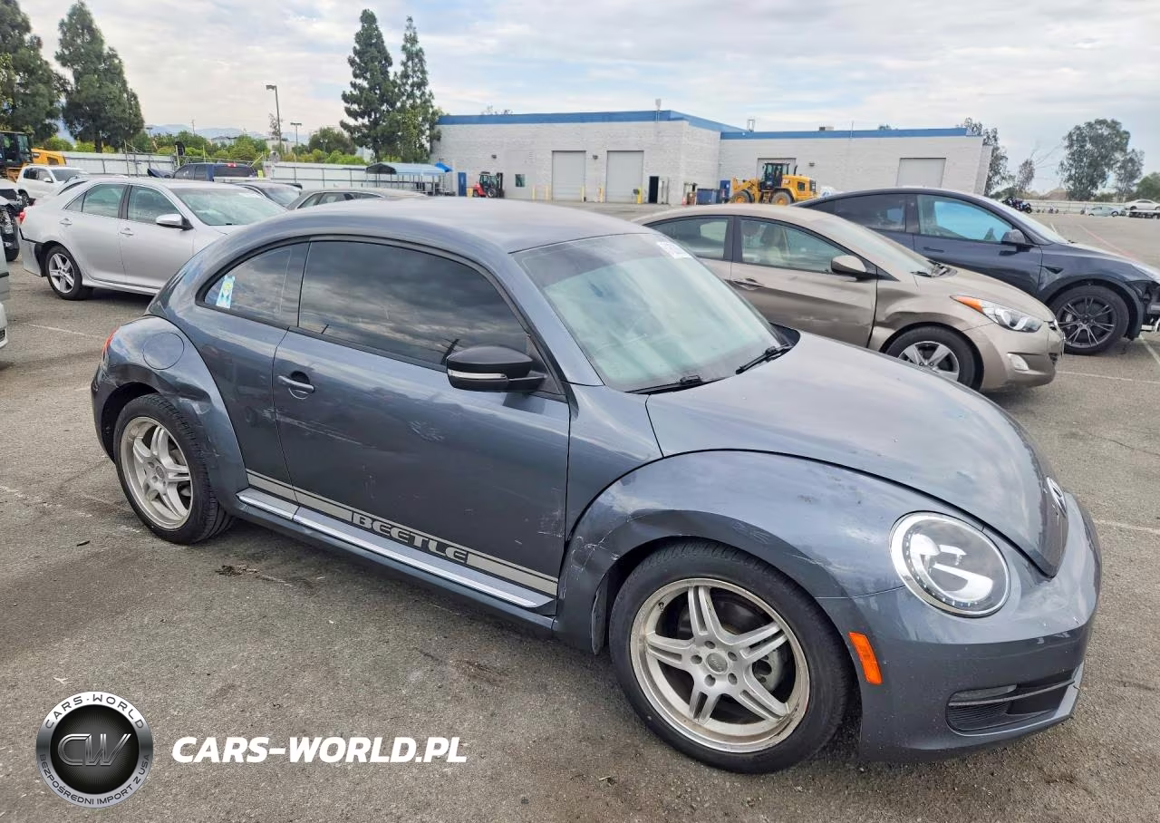 2012 Volkswagen Beetle VIN:3VWJP7AT0CM629676 - 4