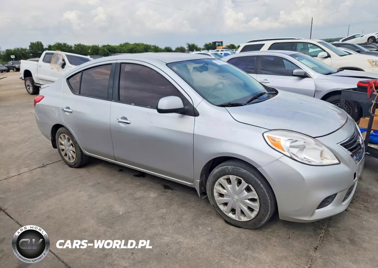 2014 Nissan Versa S VIN:3N1CN7AP3EL835770 - 4