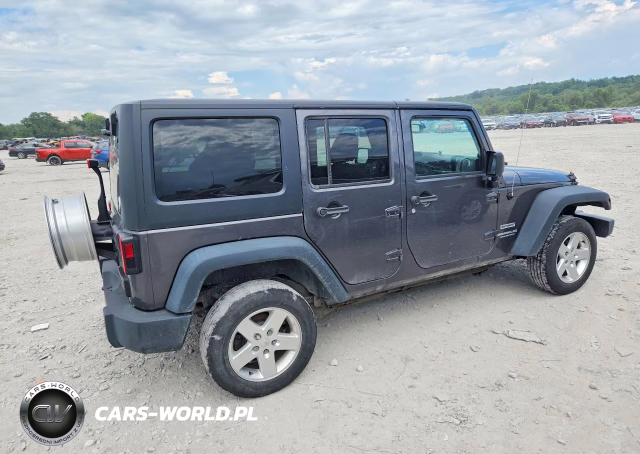 2014 Jeep Wrangler Unlimited Sport VIN:1C4BJWDG0EL298832 - 3