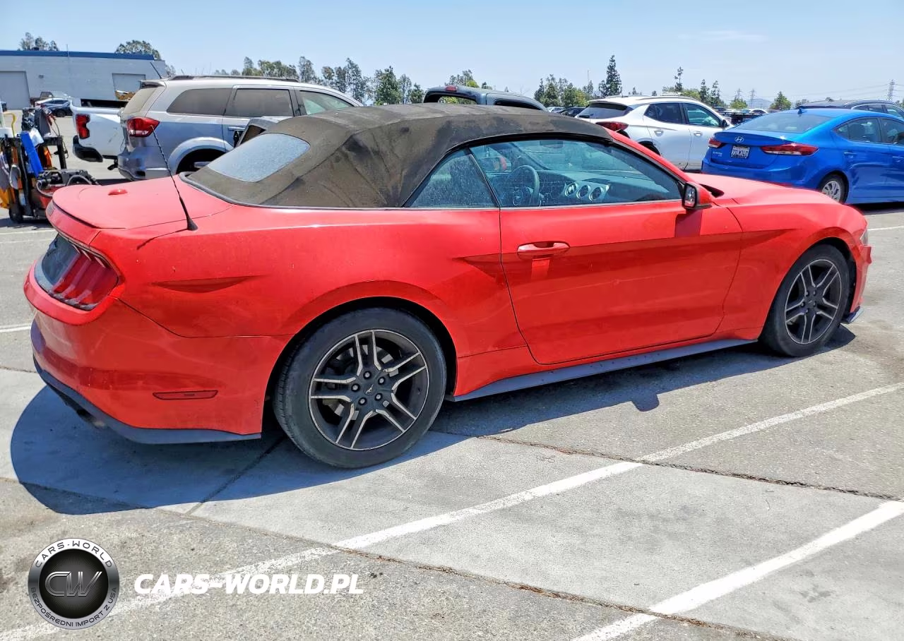 2018 Ford Mustang VIN:1FATP8UH0J5133469 - 3