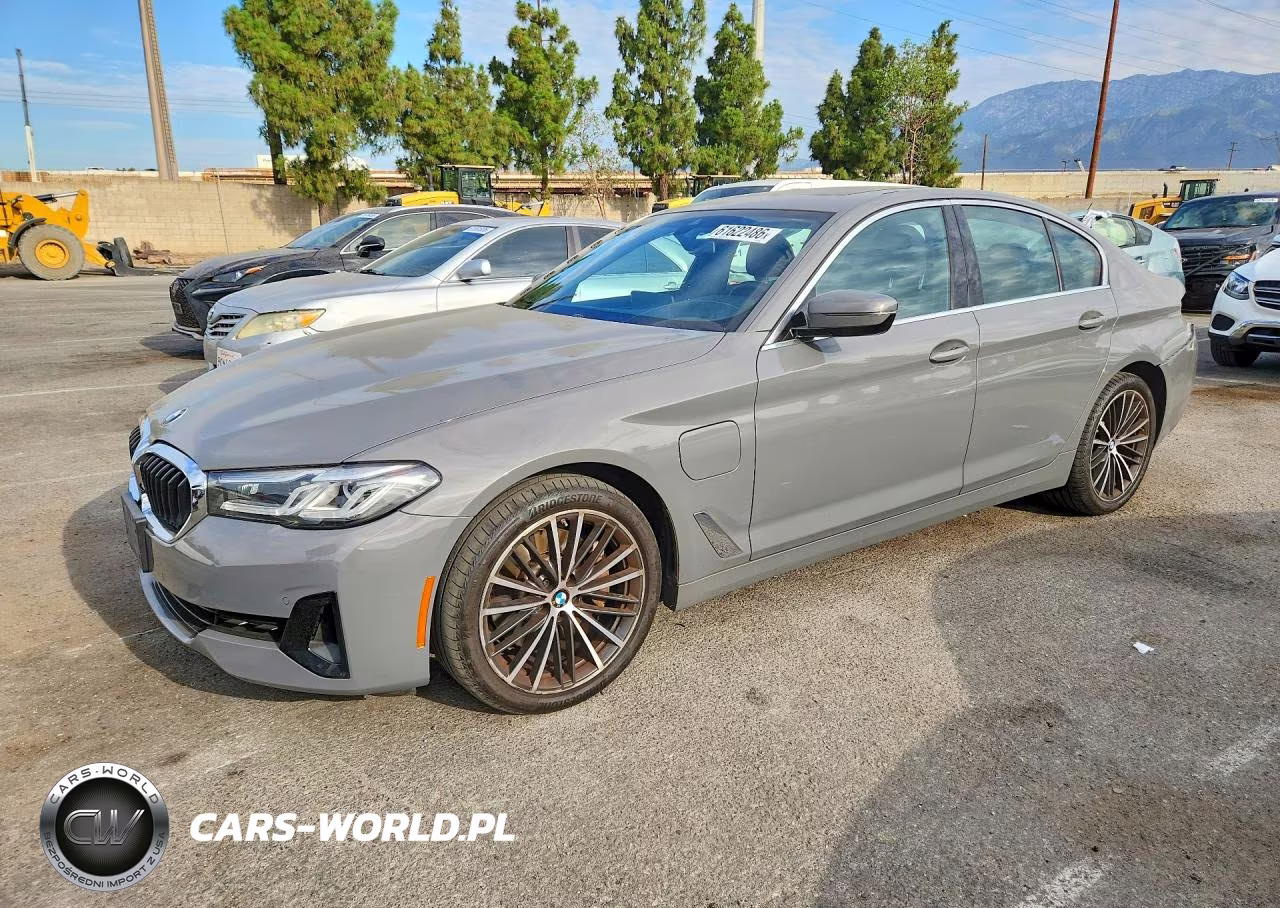 2021 BMW 530E