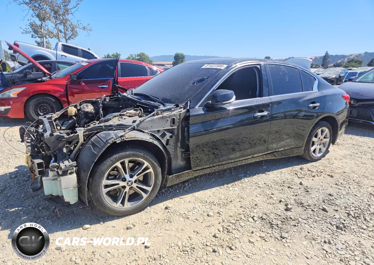 2015 Infiniti Q50 Base