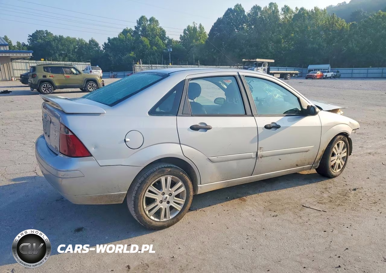 2007 Ford Focus Zx4 VIN:1FAHP34N97W354943 - 3