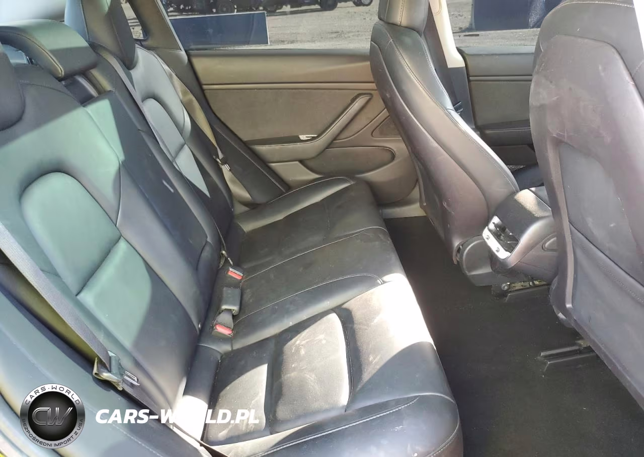 2019 Tesla Model 3 VIN:5YJ3E1EBXKF365336 - 11