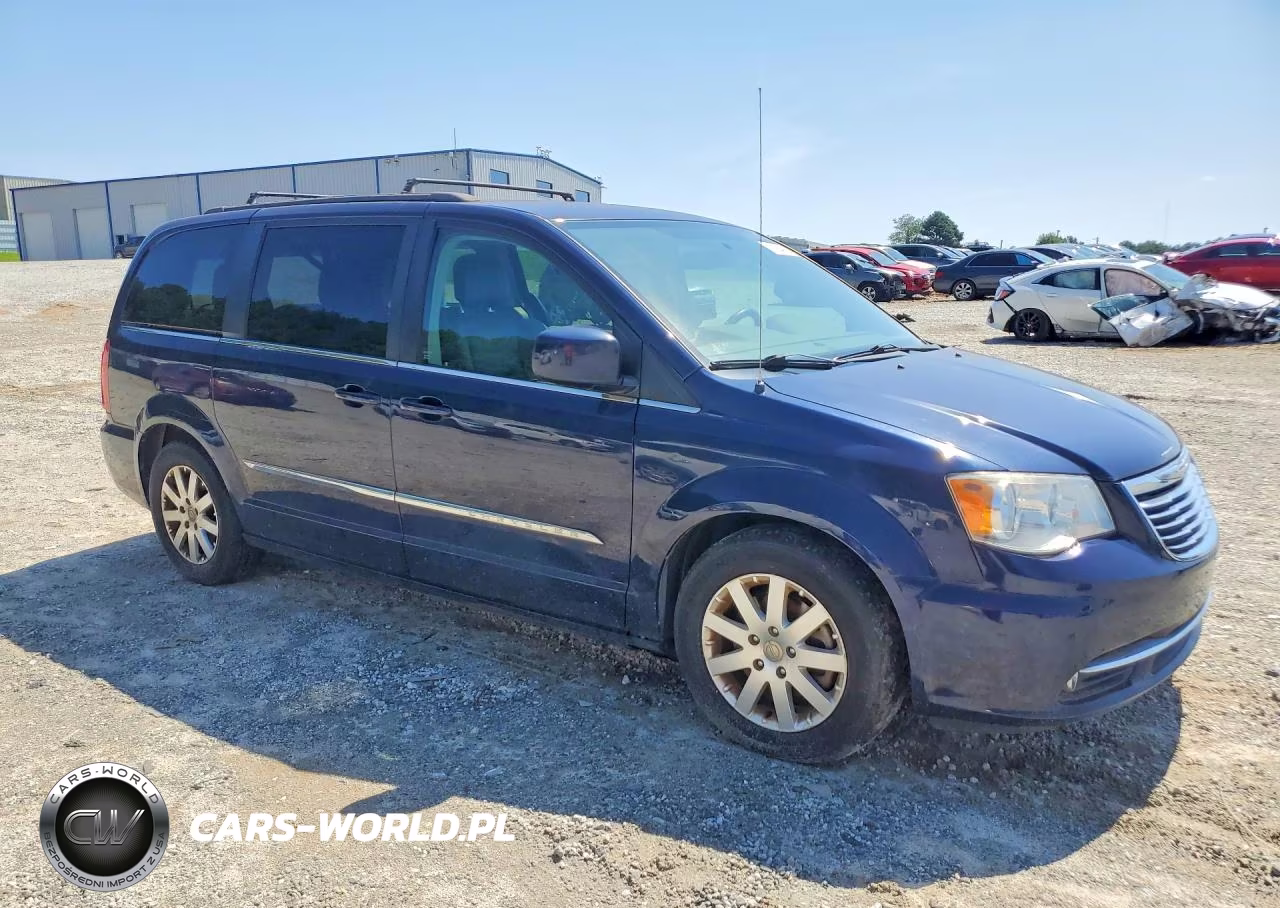 2015 Chrysler Town & Country Touring VIN:2C4RC1BG5FR696559 - 4