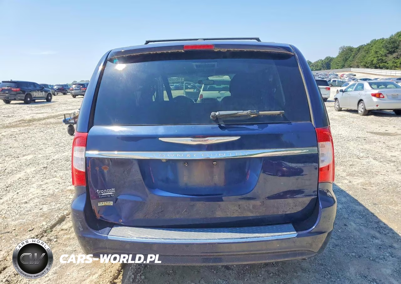 2015 Chrysler Town & Country Touring VIN:2C4RC1BG5FR696559 - 6