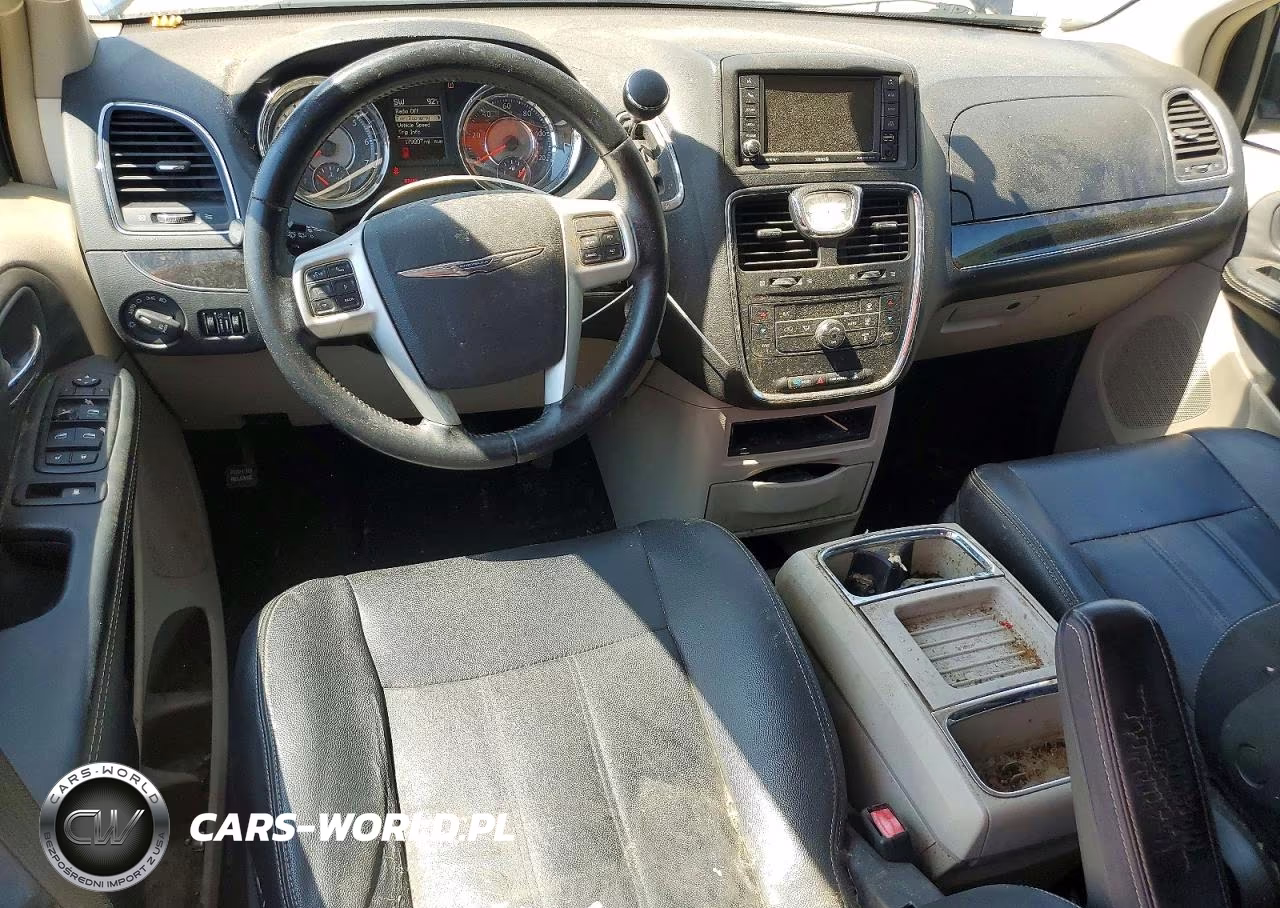 2015 Chrysler Town & Country Touring VIN:2C4RC1BG5FR696559 - 8